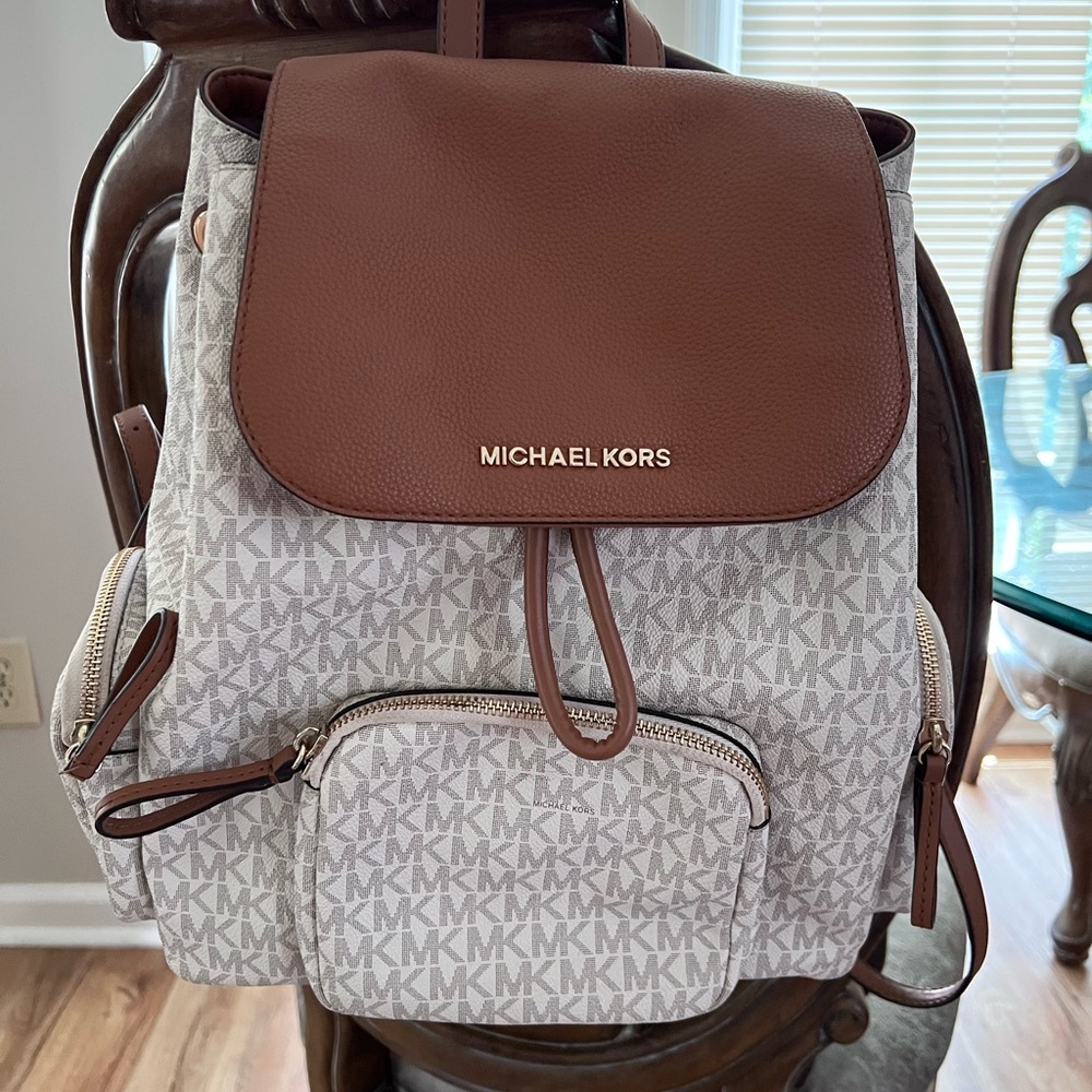 Michael Kors Abbey Large Cargo Backpack Vanilla